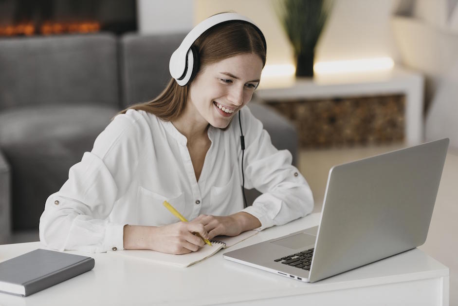 Blog image virtual study abroad courses